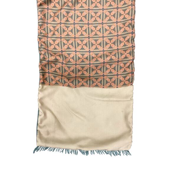 VTG Hermes Scarf Unisex 1Size Rectangle 100%Silk & Cashmere Fringes Green &Brown - Picture 2 of 9